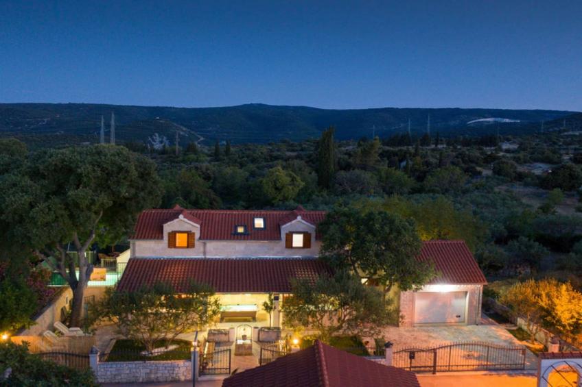 Peaceful Island Haven with Pool, BBQ & Games Area - Four Bedroom Holiday Home - foto 24