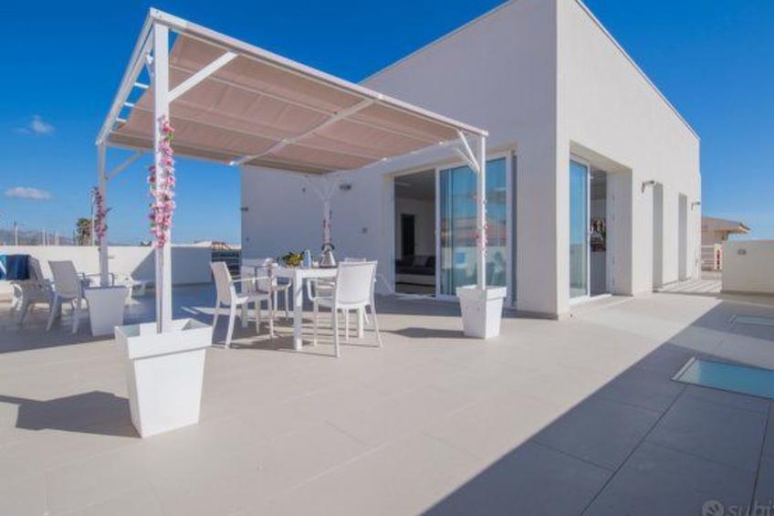 Waves of Sicily Suite Meerblick