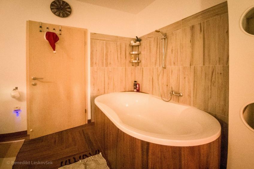 Rustic Refuge Glamping with Hot-Tub and Sauna - Two Bedroom Apartment with Terrace - foto 15