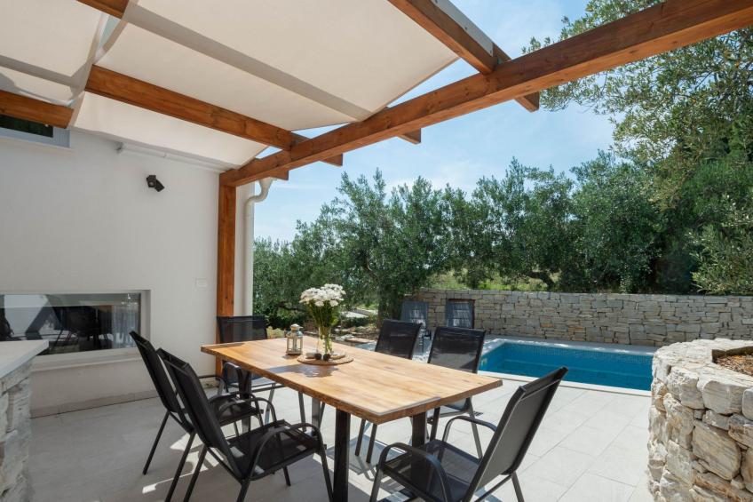 3 Schlafzimmer Villa mit beheiztem Pool und Meerblick - foto 59