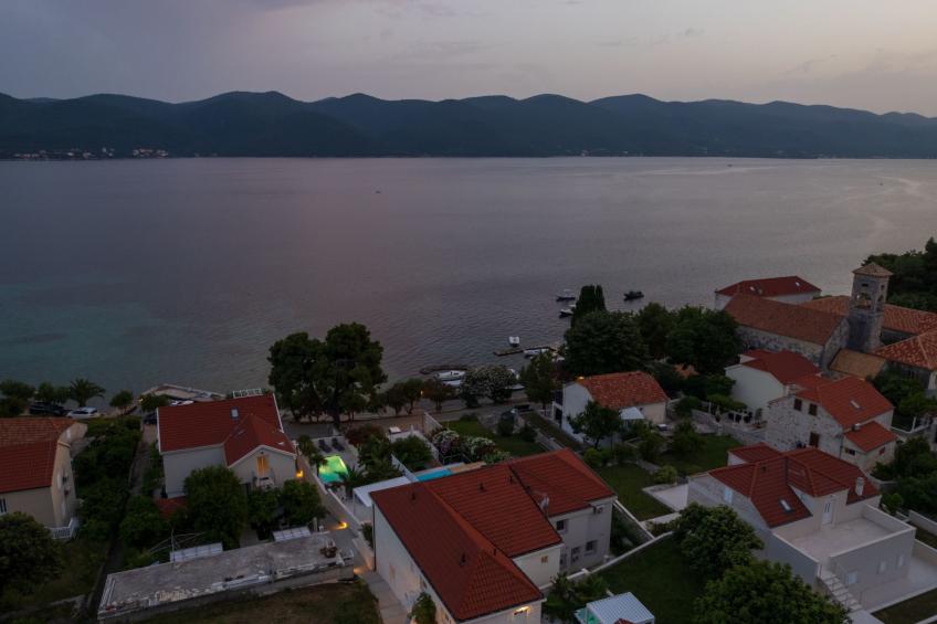 Suartini Viganj mit einem Pool - foto 6