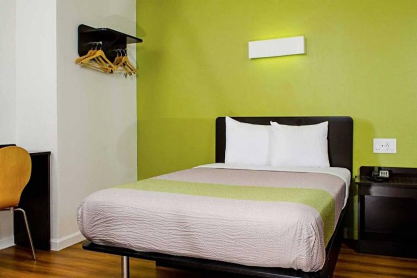 1 QUEEN BED  NON-SMOKING - foto 24