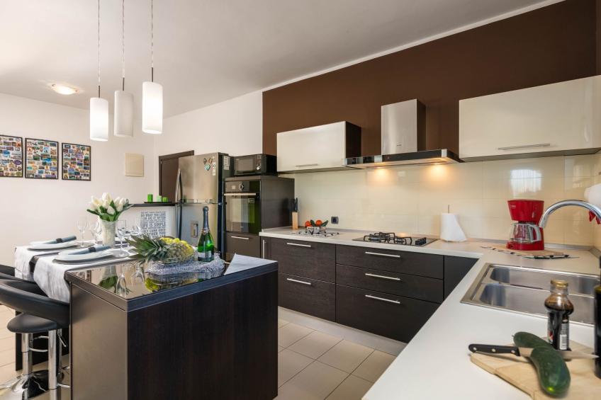 Schöne Villa in ruhiger Stadt mit Pool und BBQ - foto 44