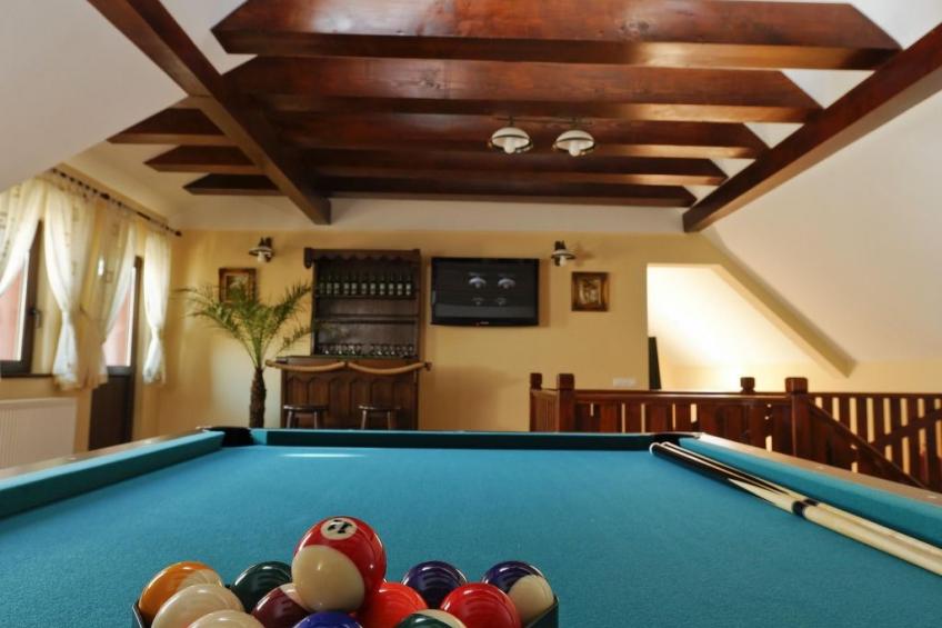 Kürzlich in eine Ferienvilla konvertiertes (2010), umfriedetes Haus aus der Sac - foto 8