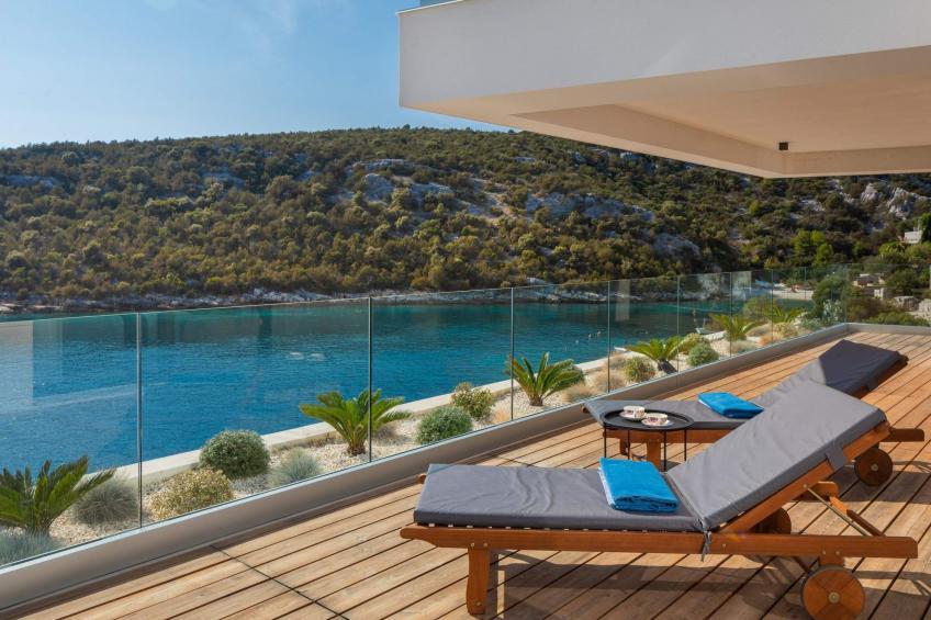 Haus in Vinišće mit Außenterrasse - foto 15