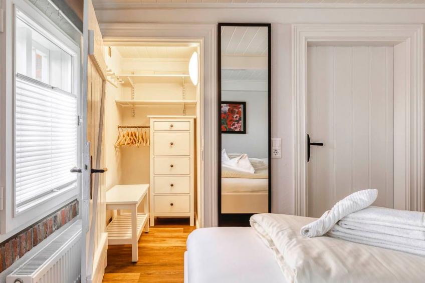 Reetdachhaus inmitten von Wiesen und Feldern - foto 20