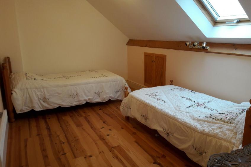 Haus in Crickadarn mit Parkplatz und Bergblick - foto 9