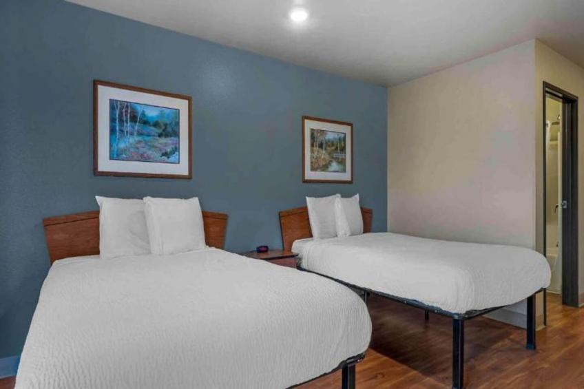 2 Full Beds | Smoking, Kitchen - foto 10