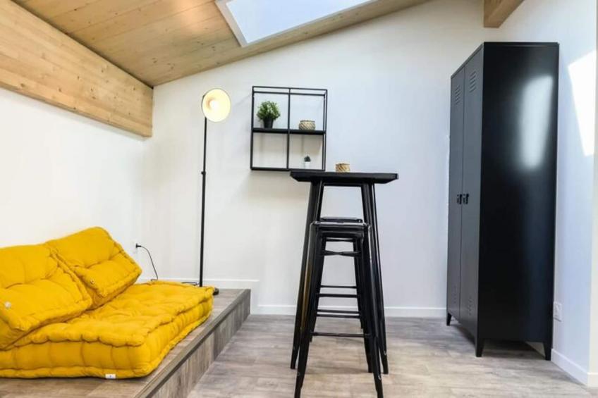 Appartement Rénové Avec Belle Pierre Et Climatisation Pour 2 Personnes - foto 24
