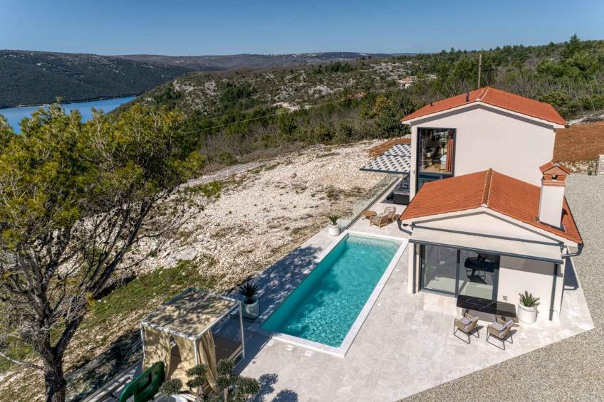 Villa met verwarmd zwembad en jacuzzi - BF-6M3YF - foto 17