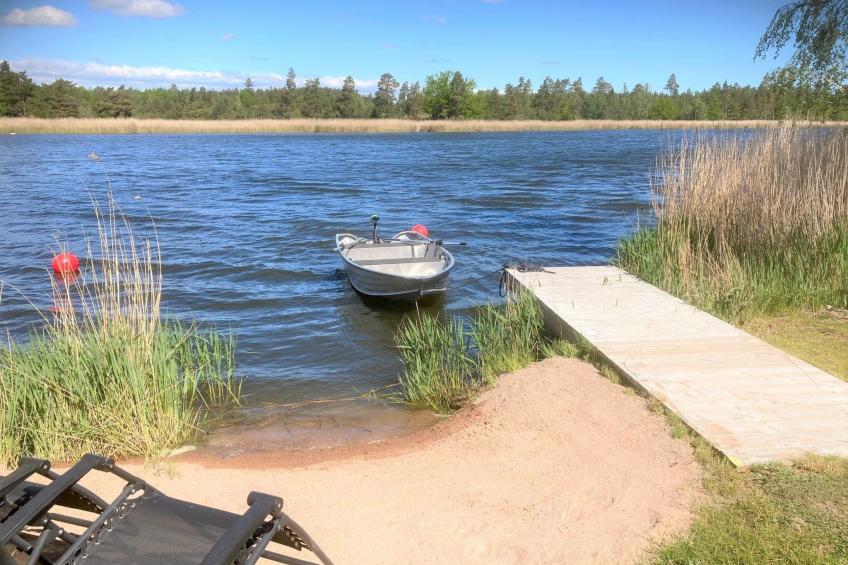 Holzhaus mit Terrasse, direkt an einer Bucht - foto 2