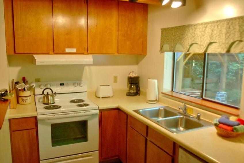 Hütte am See mit Whirlpool, Haustiere OK, Seezugang - foto 8