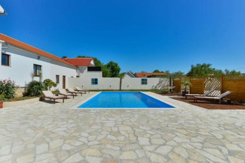 Villa Marinic with heated pool and entertainment r - foto 17