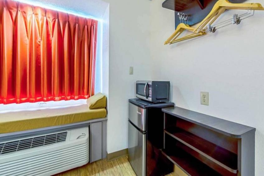 2 Queen Beds  Non-Smoking Micfridge - foto 33