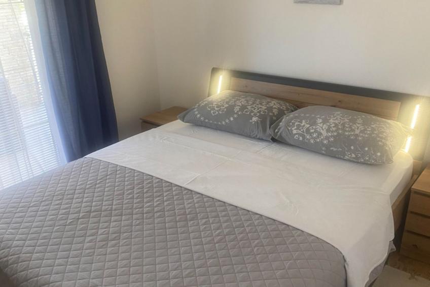 Apartments Danijela & Vlado - One Bedroom Apartment with Balcony and  Garden View - foto 4