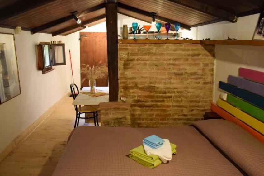 Studio  BUBO  - Pool - Ausblick- Kunst