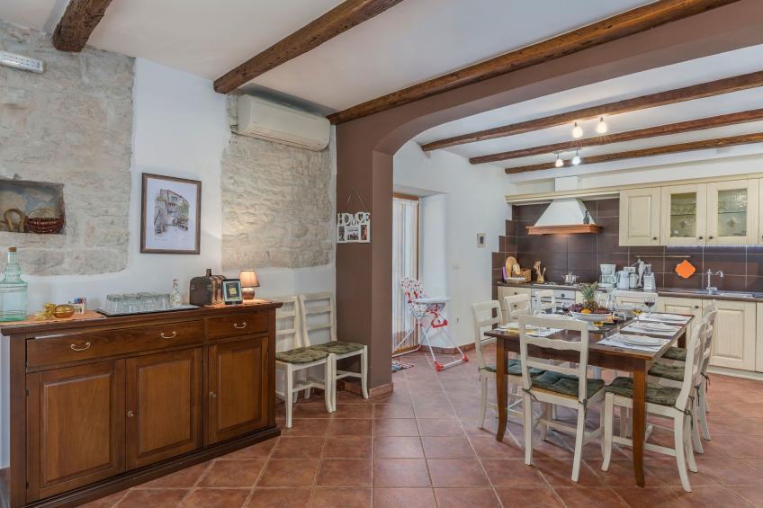 Gemütliches Ferienhaus in Peresiji mit Grill und Terrasse - foto 25