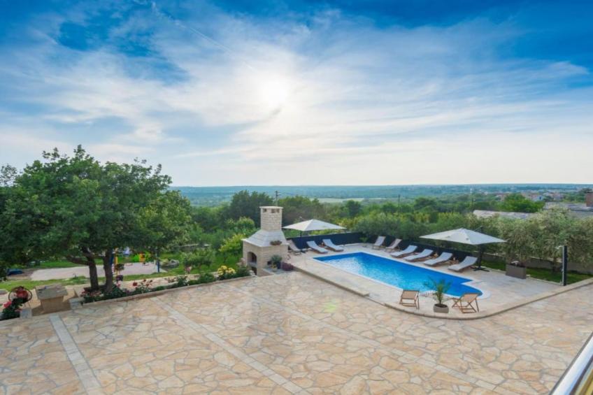 Holiday House BALEN with Swimming Pool - Six Bedroom Holiday House With Pool - foto 35