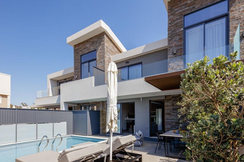 VillAgioi Villa II 2-BR Pool Villa, zu Fuß zum Strand - foto 2