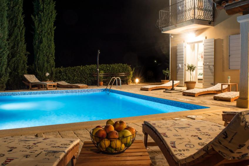 Nettes Ferienhaus in Smoljanci mit Privatem Pool - foto 7