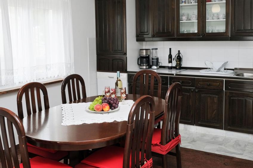 Große Ferienwohnung in Duće mit Privatem Balkon und Meerblick - foto 26