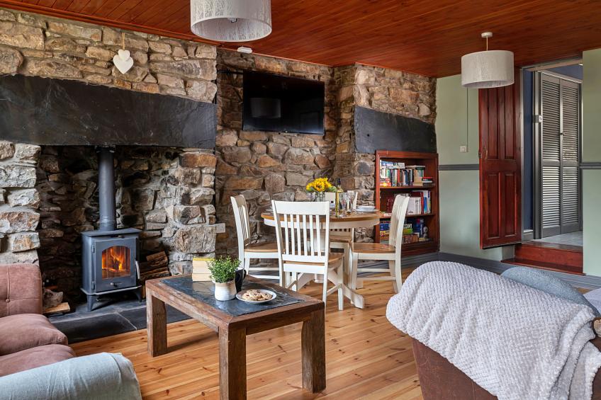 Maes Neuadd - foto 2