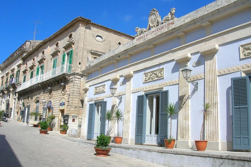Charmantes Dachgeschoss mit Terrasse mit Blick auf die Landschaft. - foto 45