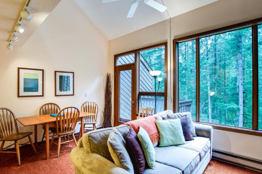 Luxus-Eigentumswohnung mit Kamin und tollen Annehmlichkeiten