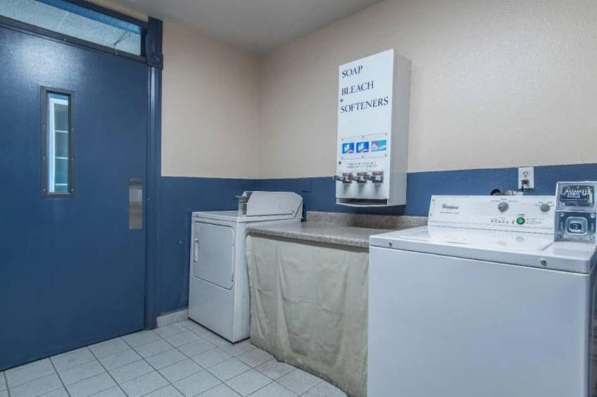 1 King Bed  Smoking - foto 23