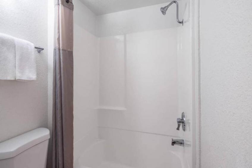 2 Queen Beds  Mini Fridge - foto 12