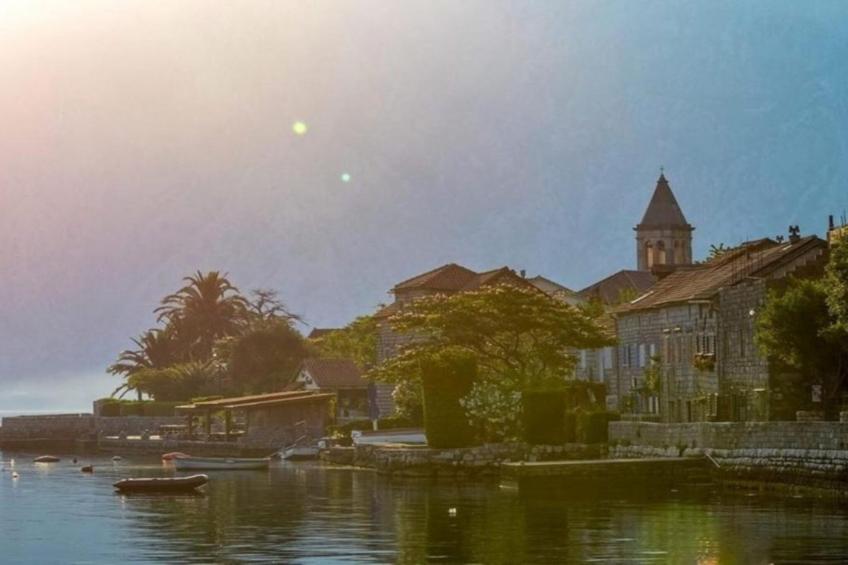 Charming Seaside Escape in Kotor - One Bedroom Apartment with Sea View 2 - foto 22