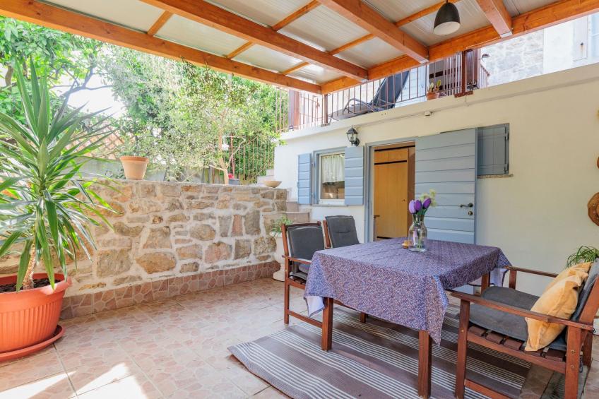 Traditionelles Steinhaus am Meer in Preko - foto 13