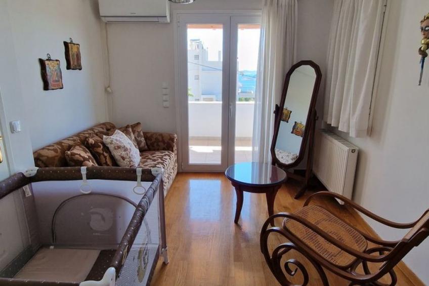 Vollständig umschlossene und großzügig angelegte dreistöckige Ferienvilla mit f - foto 24