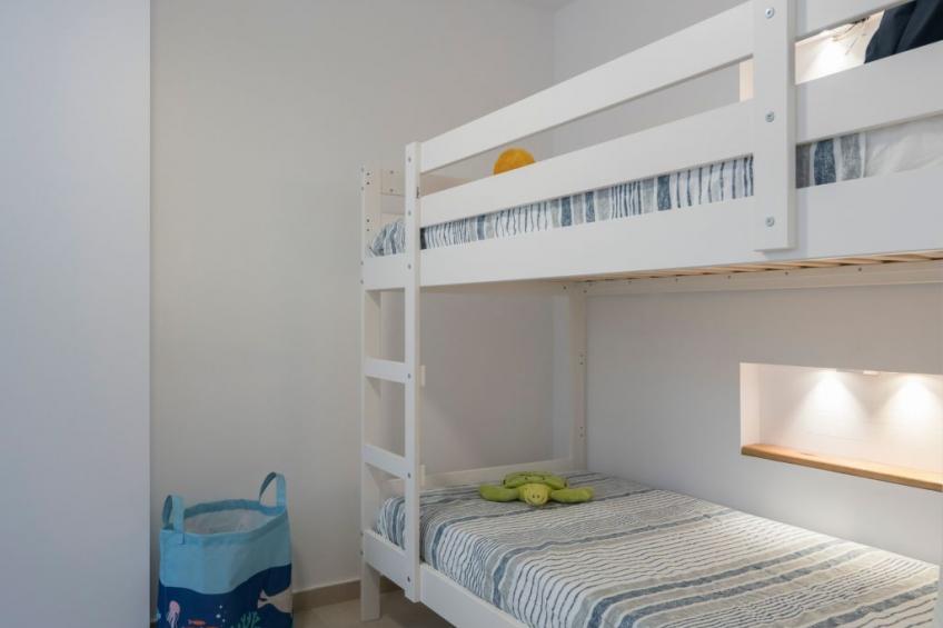 Helle Wohnung mit atemberaubender Aussicht auf das Meer und den Strand - foto 10