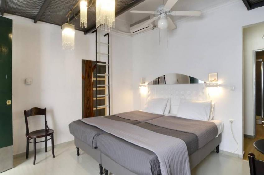 Studio "Purple Heart" mit Terrasse