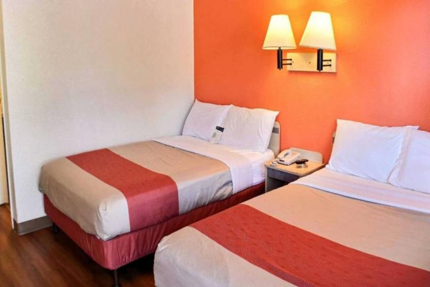 2 Full Beds  Deluxe - foto 14