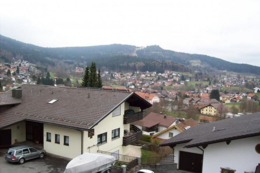 mit Balkon und schöner Fernsicht - foto 3