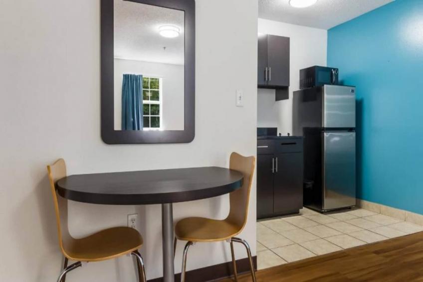 2 Full Beds  Non-Smoking Kitchen - foto 3