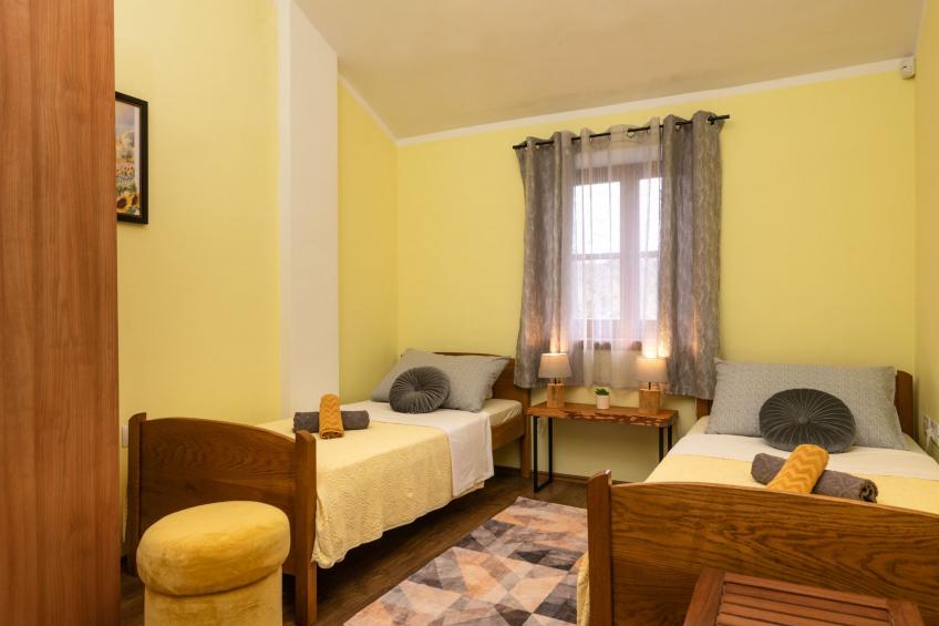 Villa mit privatem Pool und großem Garten - foto 33