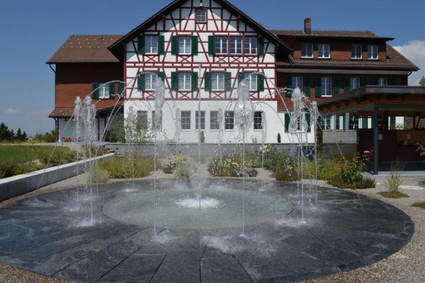 Sunnebad Sternenberg