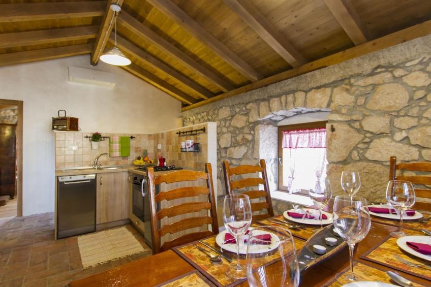 Geräumiges Ferienhaus in Brseč mit Privatem Pool - foto 14