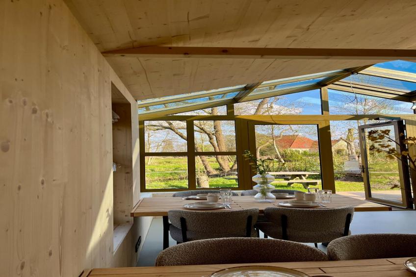 Groepsaccommodatie + 4 large greenhouses (36 personen) - foto 11