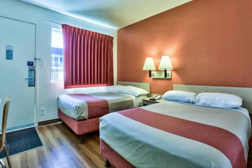 2 Full Beds  Micfridge - foto 2