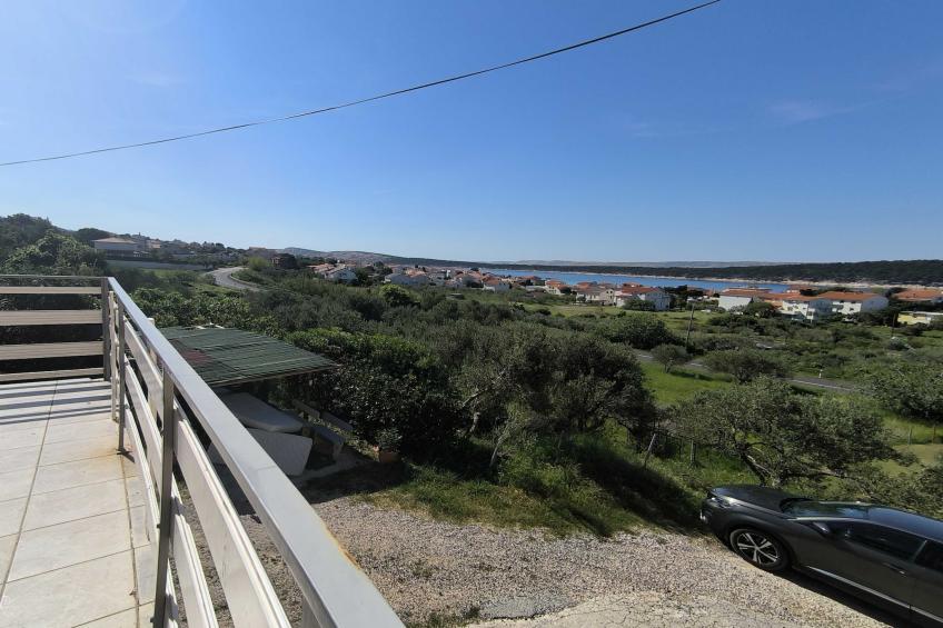 Serene Barbat Escape with Just Minutes from the Beach - One Bedroom Apartment with Balcony 3 - foto 11