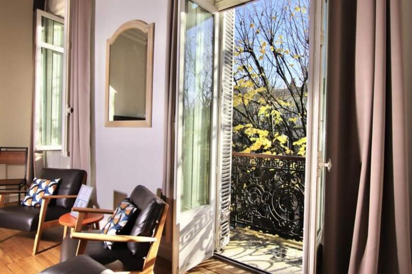 Magnifique Et Lumineux T3 De Charme Aux Quinconces Idéal Pour 4 Personnes - foto 11