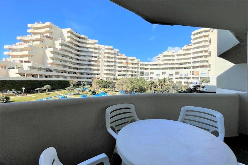 Apartamento con terraza 705