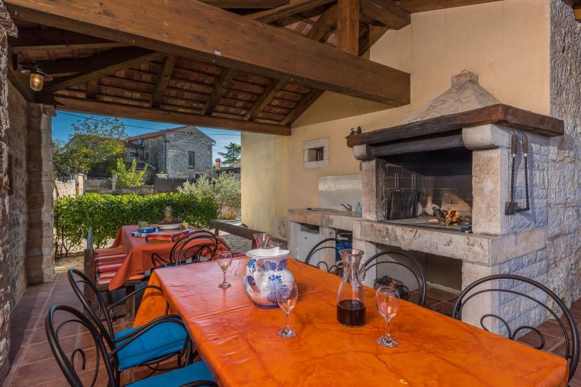 Gemütliches Ferienhaus in Peresiji mit Grill und Terrasse - foto 36