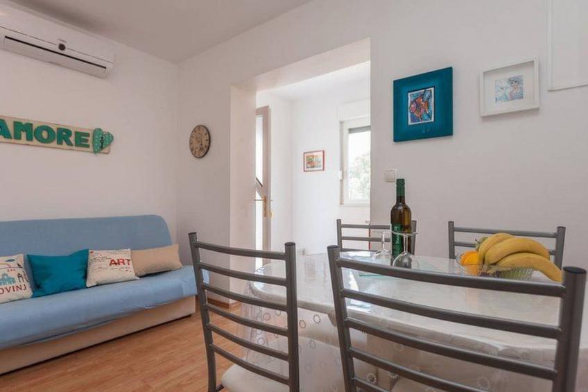 Anwesen "Krasno" mit Terrasse