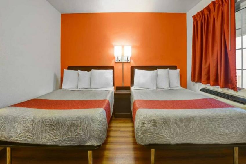 2 Full Beds  Smoking Micfridge - foto 6
