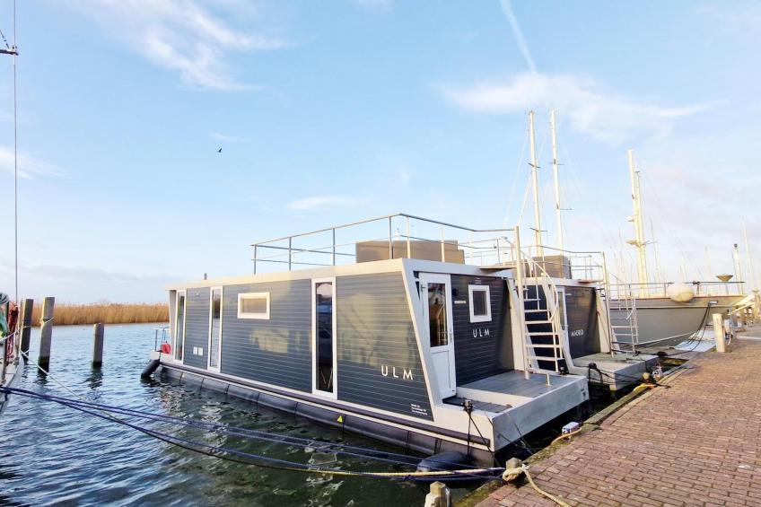 Havenlodge with roof terrace and balcony (4-6 pers) Lelystad
